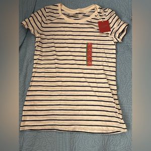 this shirt is made by mossimo supply co. is medium size and black and white
